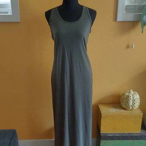 Sleeveless maxi dress